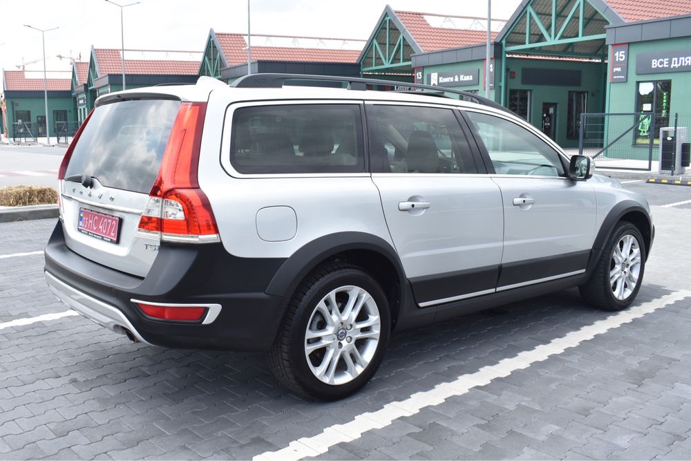 Volvo  xc70  2016