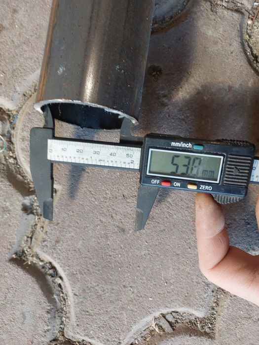 Продам трубу металеву залишок.  Нова 3.74м