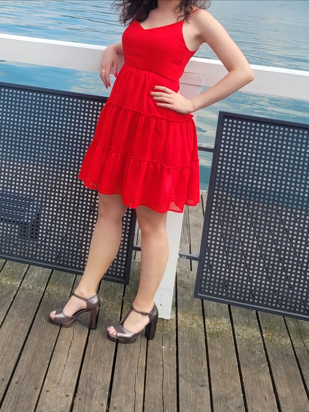 Czerwona sukienka Mohito
