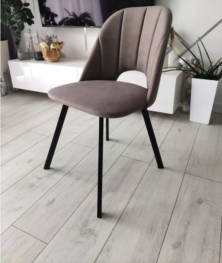 Krzesło tapicerowane Maja 2 nogi metal Krzesło Loft, do Salonu jadalni