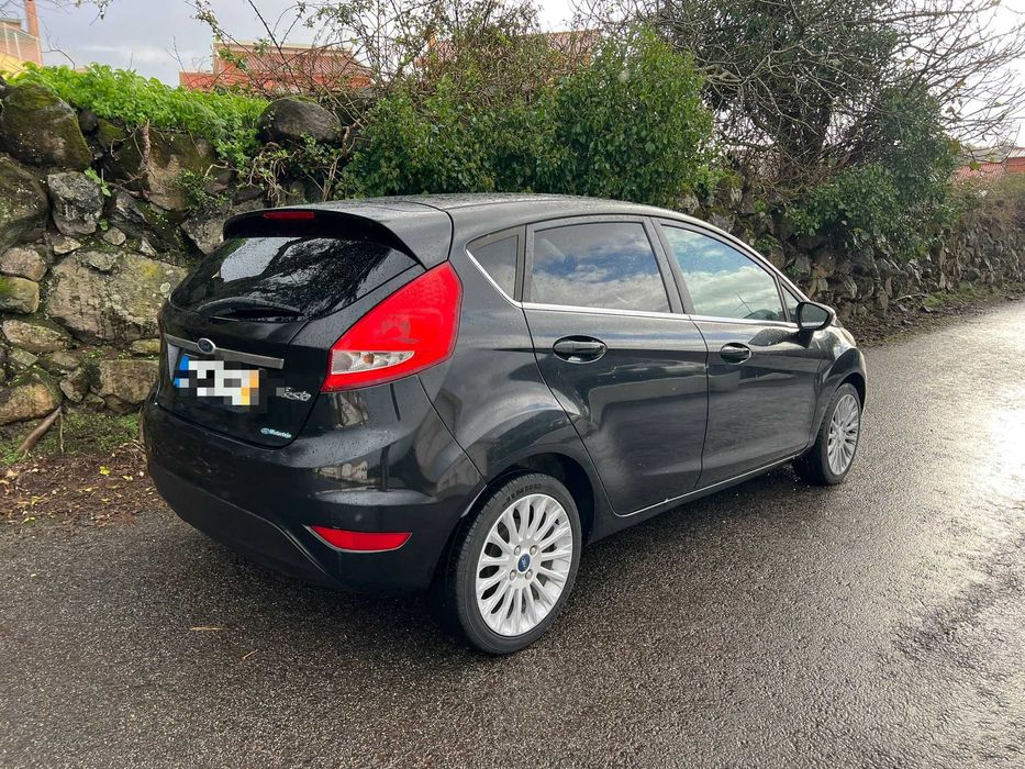 Ford Fiesta Titanium 1.4 TDCI - 2011