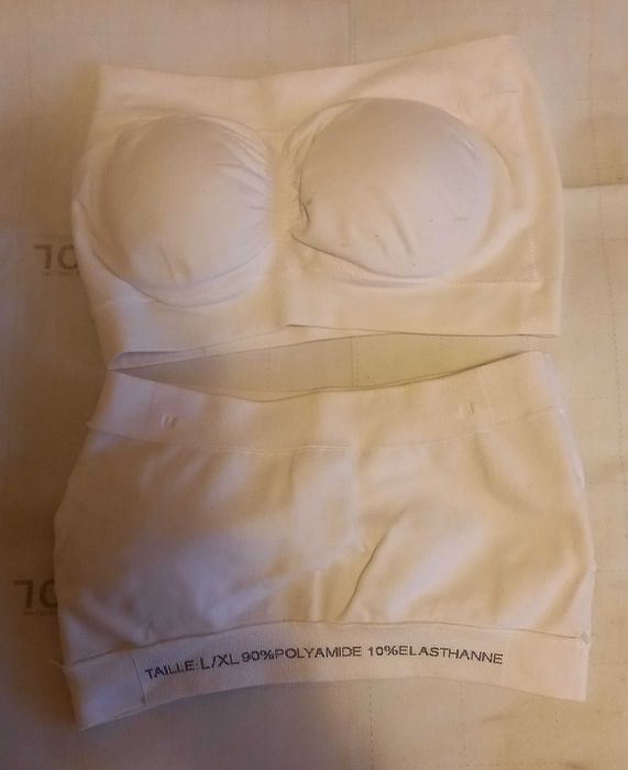 Zestaw staników sportowych i topów