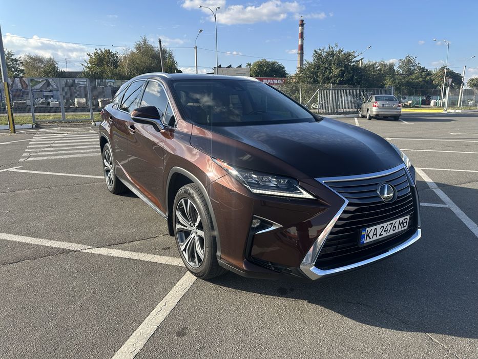 Продам Lexus RX300 2018 года