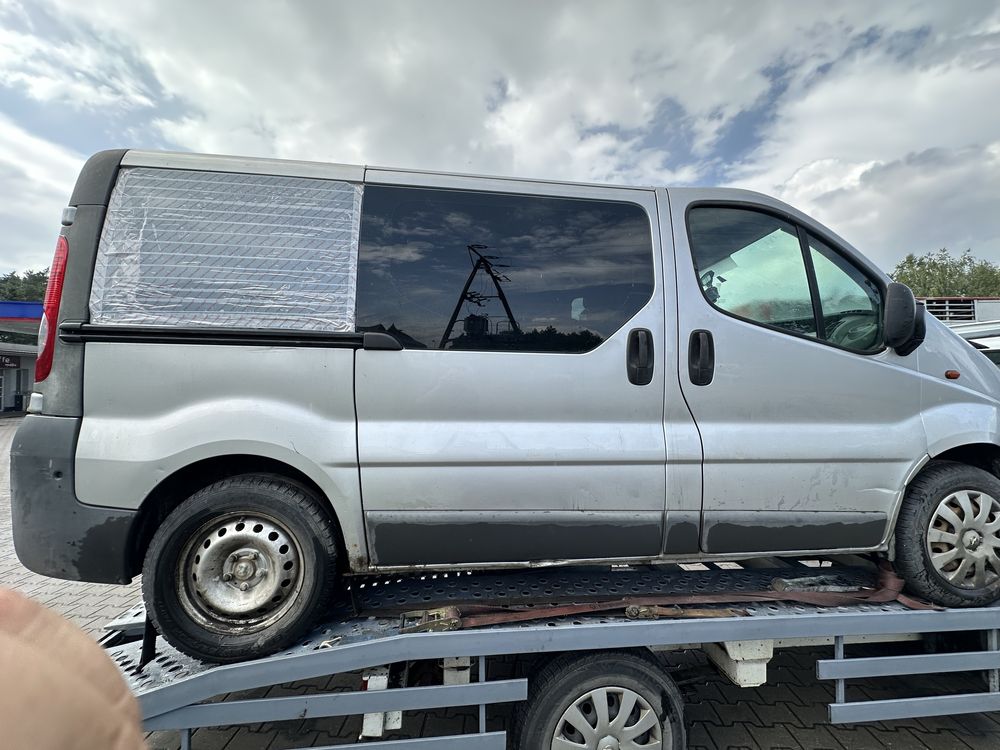 Części trafic vivaro.