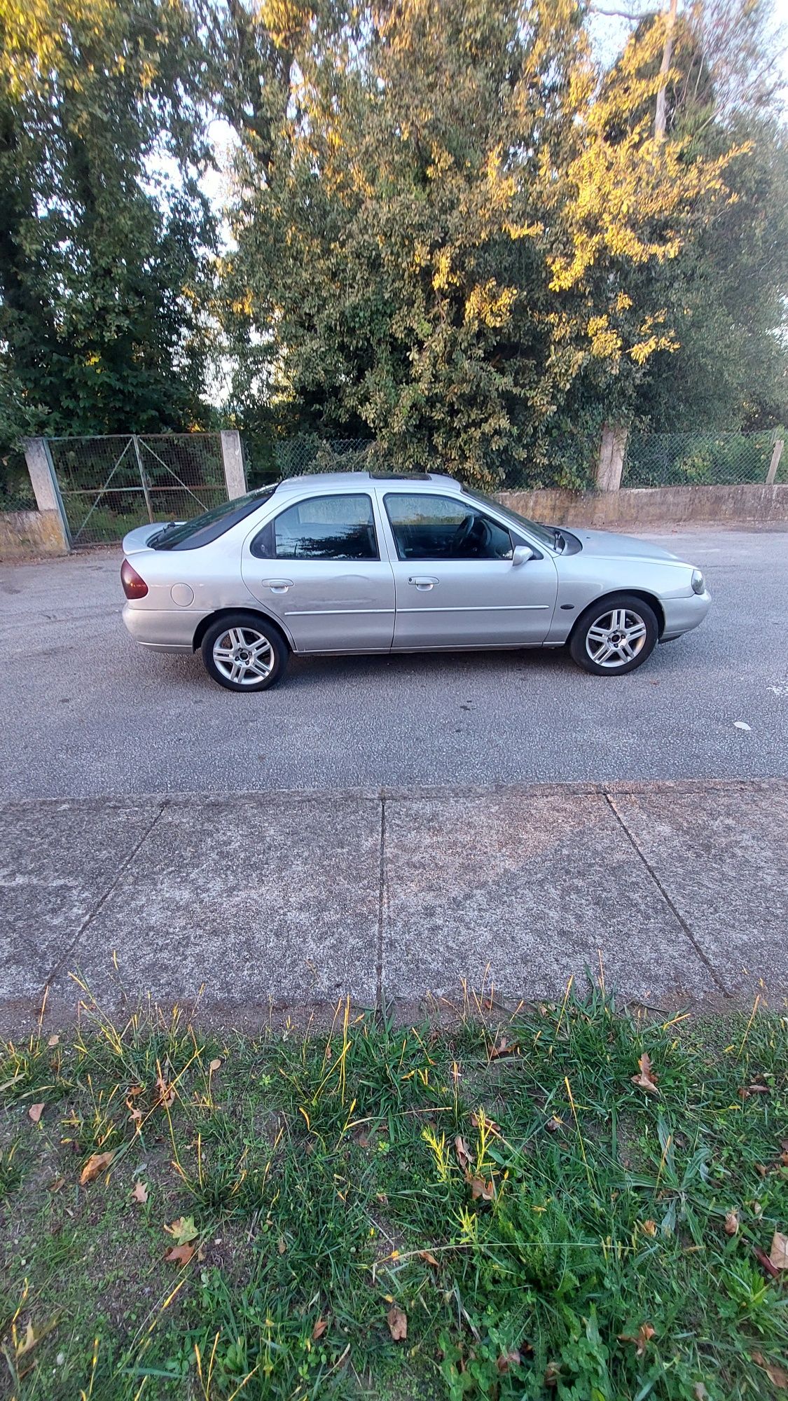 Ford Mondeo 1.8TD Ghia