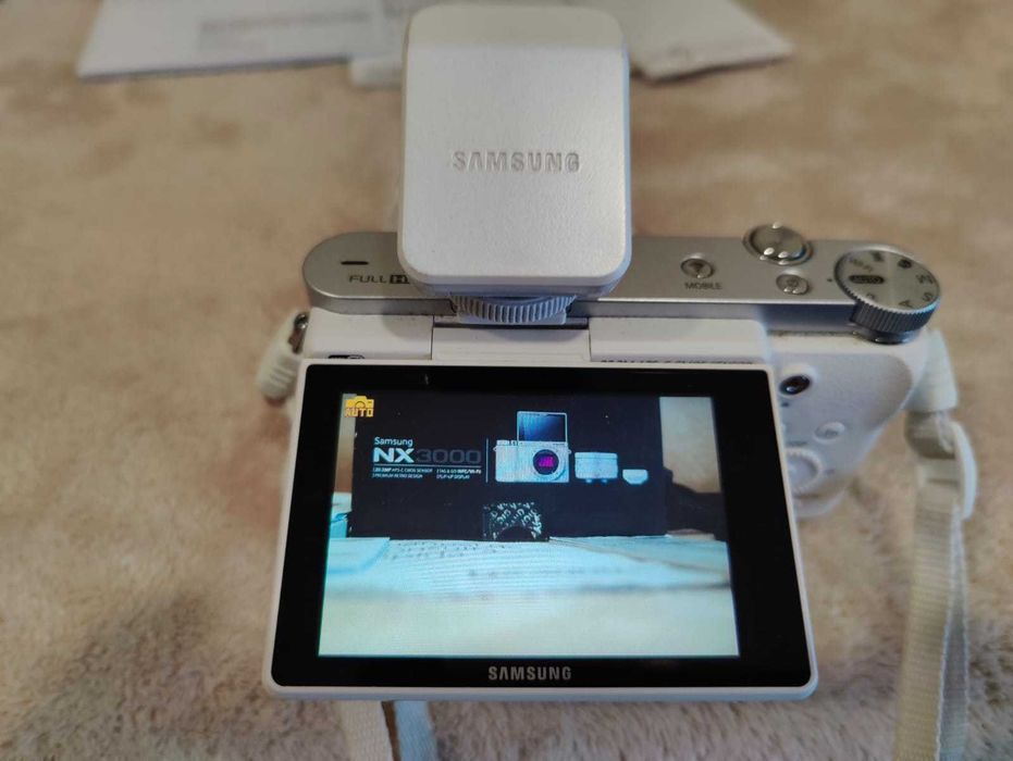 Càmara digital Samsung mirrorless Samsung NX 3000 com alguns extras