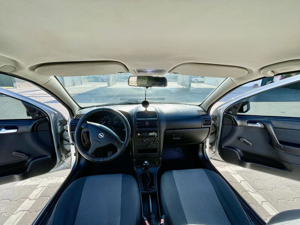 Продам сімейний автомобіль в гарному стані.