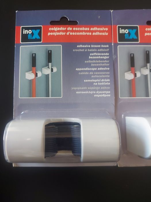 3 Cabides de vassouras autocolantes - Leroy Merlin