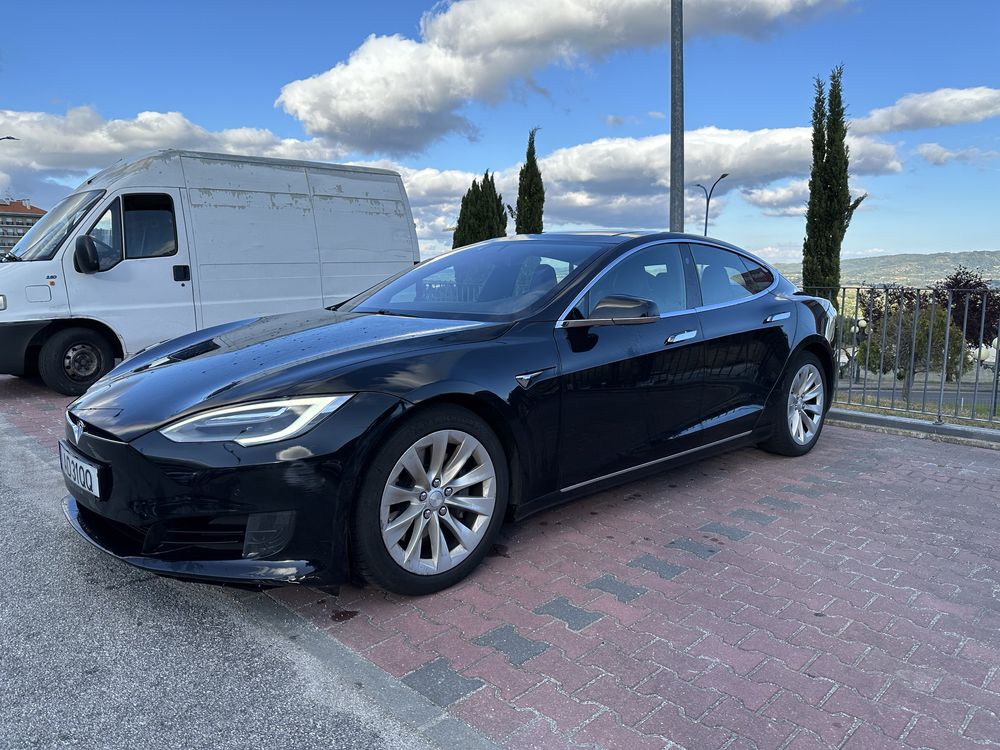 Tesla Model S 2017