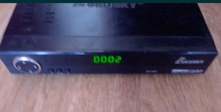 Продам рабочий тюнер Eurosky