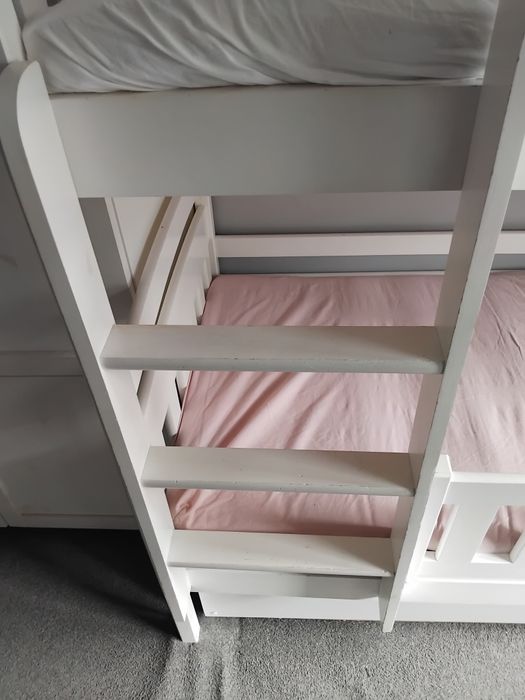 Sprzedam łóżko piętrowe