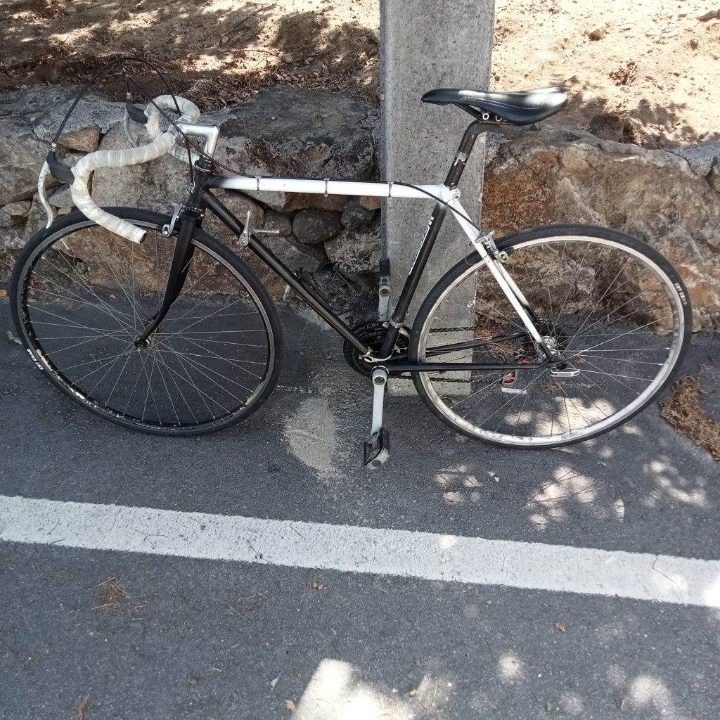 Bike de estrada antiga