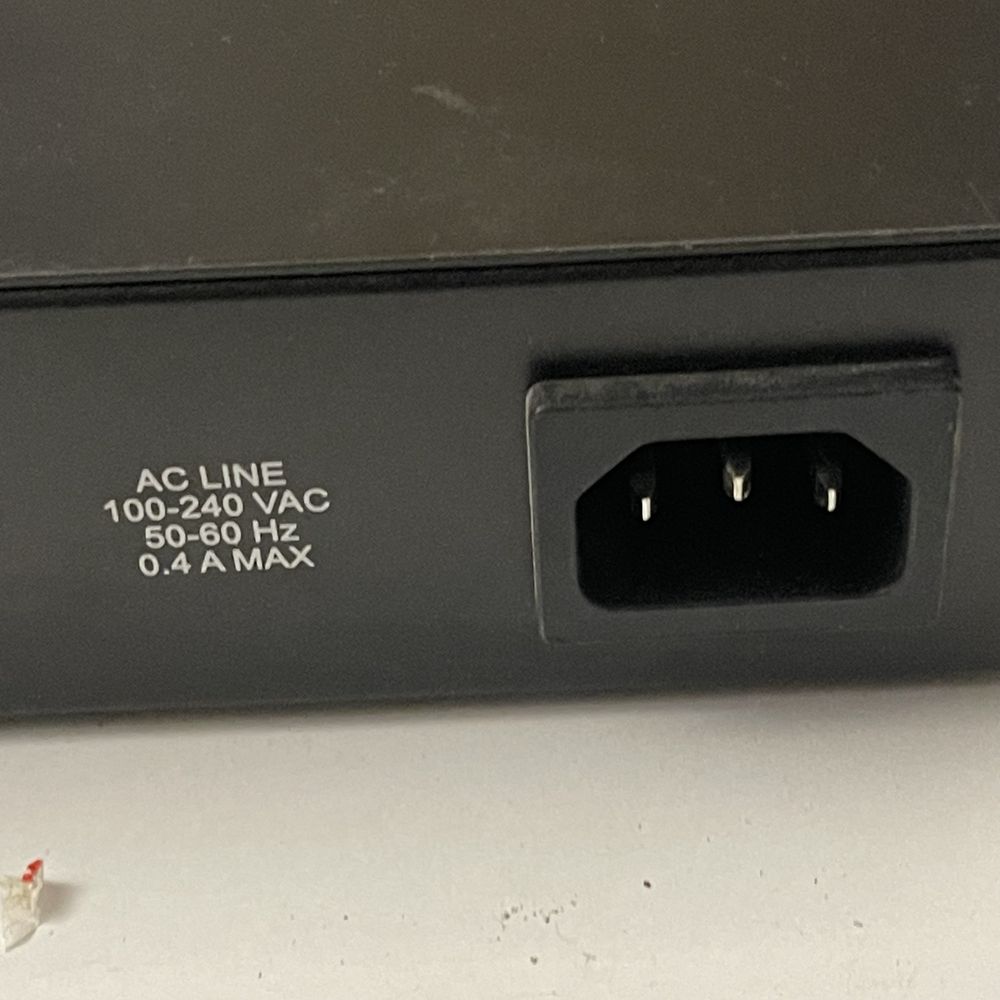 Switch d-link 24 porty dgs-1024d