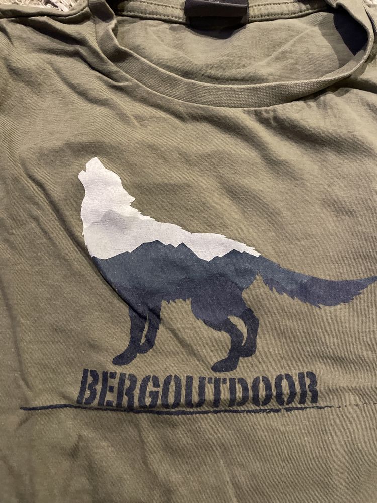 T-shirt verde dum lobo