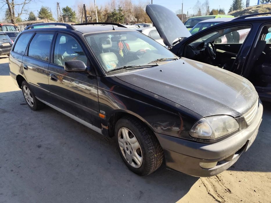 toyota avensis t22 kombi 205 maska zderzak lampa grill błotnik drzwi zbiornik paliwa szyba