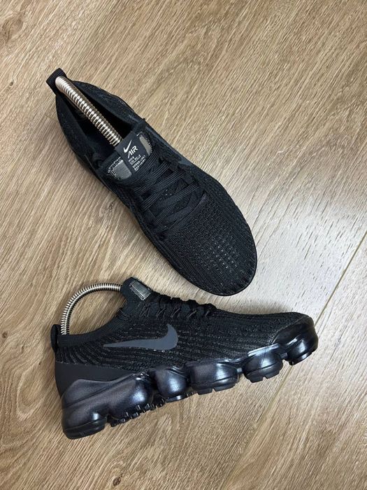 Продам БОМБЕЗНІ кросівки Nike Air Vapormax 3