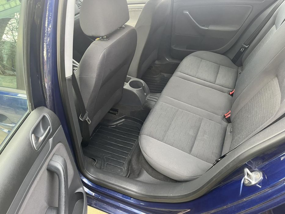 Volkswagen Golf 5 1.6 mpi