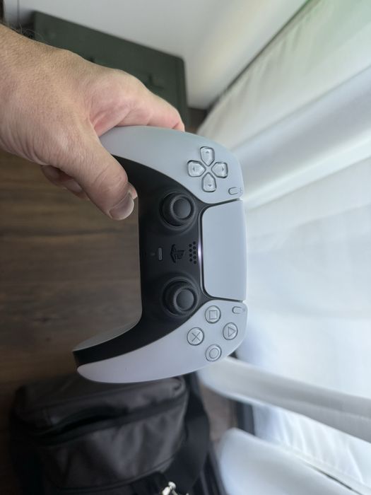 Playstation 5 slim + ssd 1TB lexar + podstawka