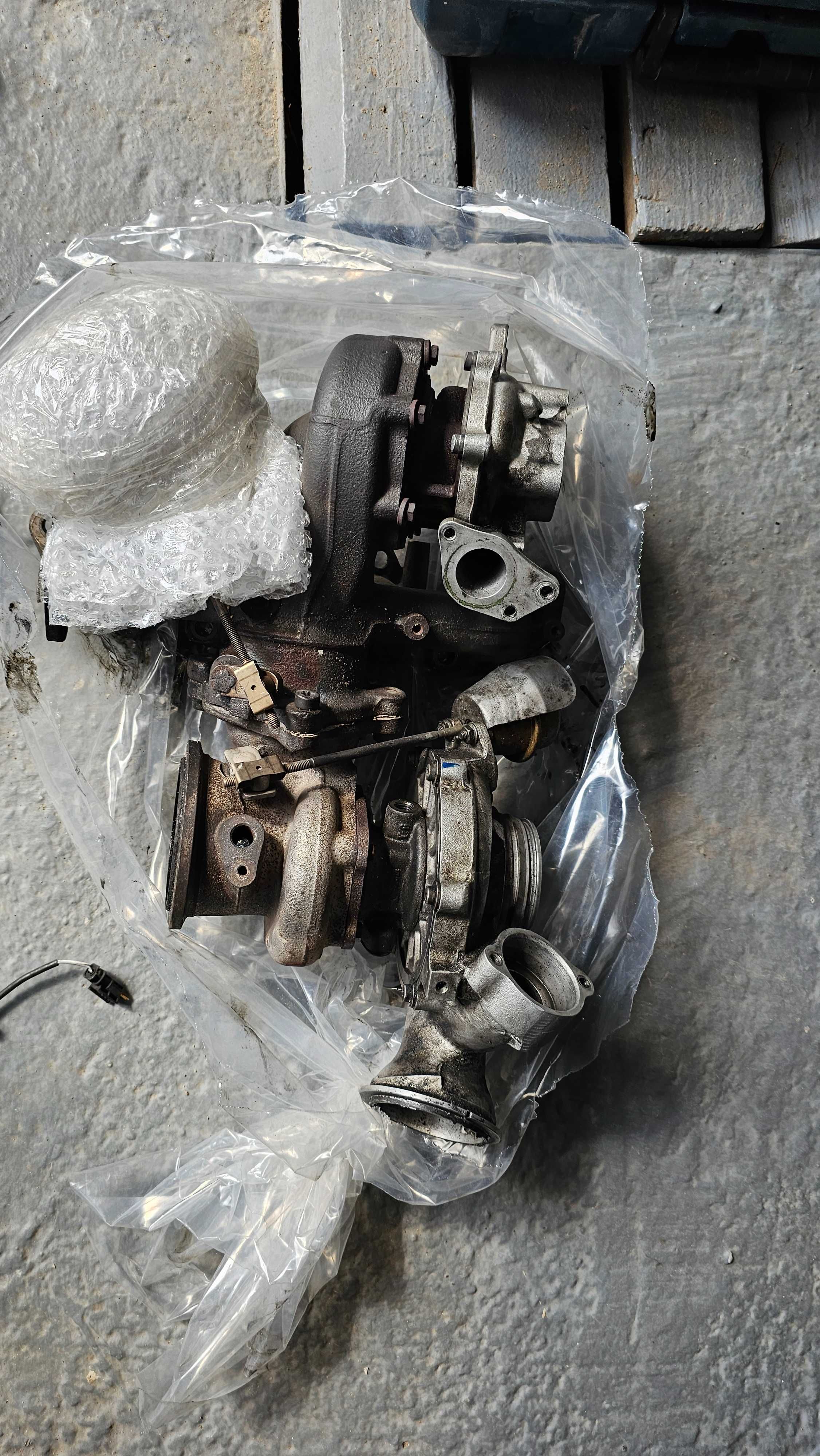 Zestaw turbosprężarka Volvo S90 D5 Turbina, 2 Turbiny