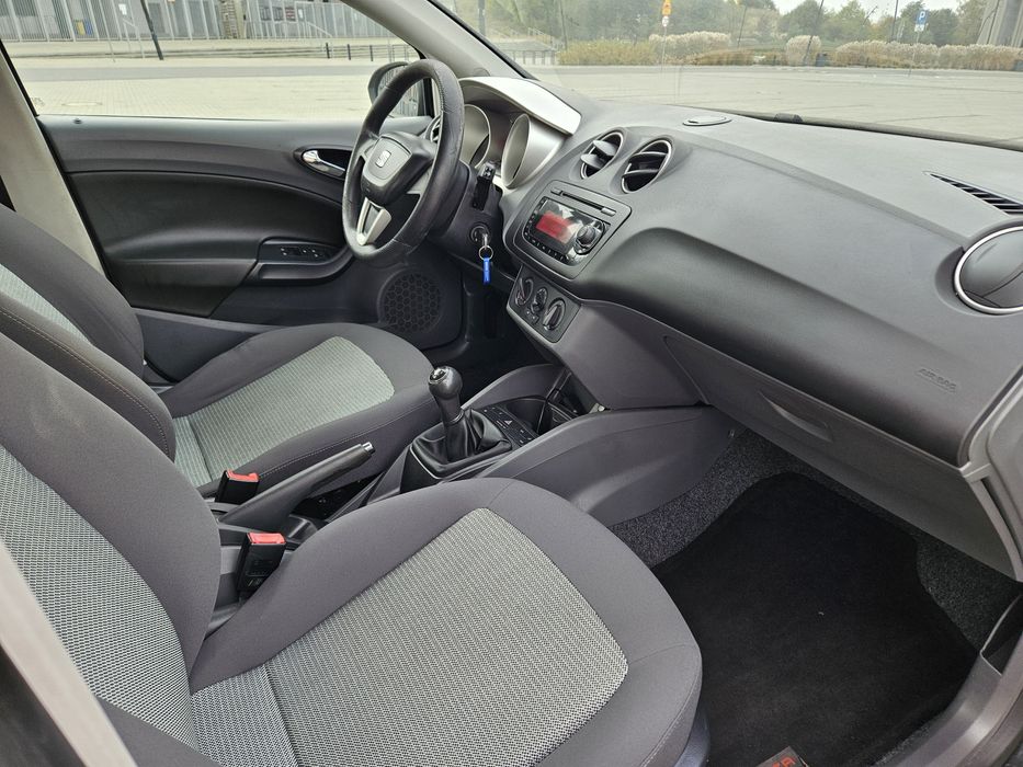 Seat Ibiza 2008 1.4MPI benzyna Klima Alu 5 drzwi  ŁADNA
