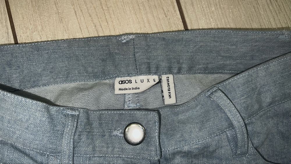 Джинси Asos з перлинами та пірʼям, висока посадка