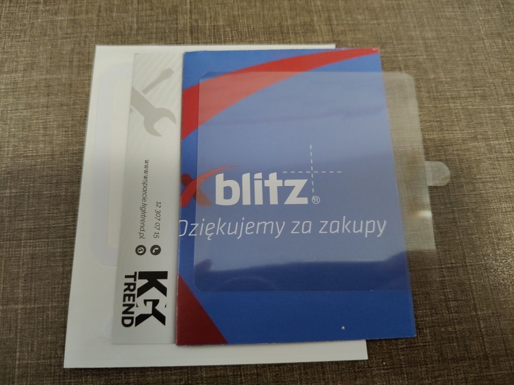 Kamera samochodowa Xblitz Z10 Slim wideorejestrator z kartą pamięci