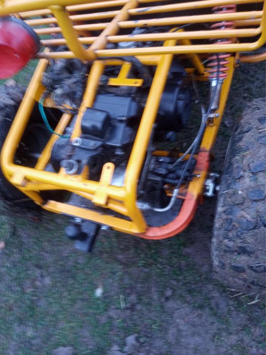 Sprzedam ładnego Buggy 200 4t . Stan dobry