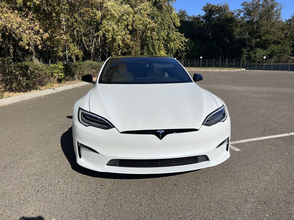 Tesla model S plaid