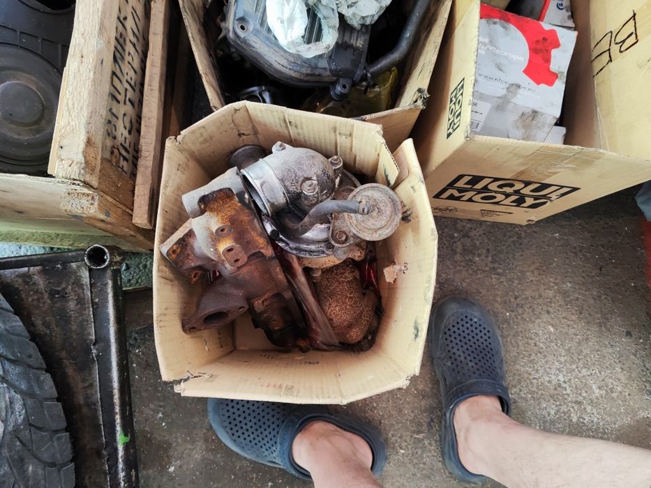 Двигун по запчастинам Хюндай Теракан 2.9