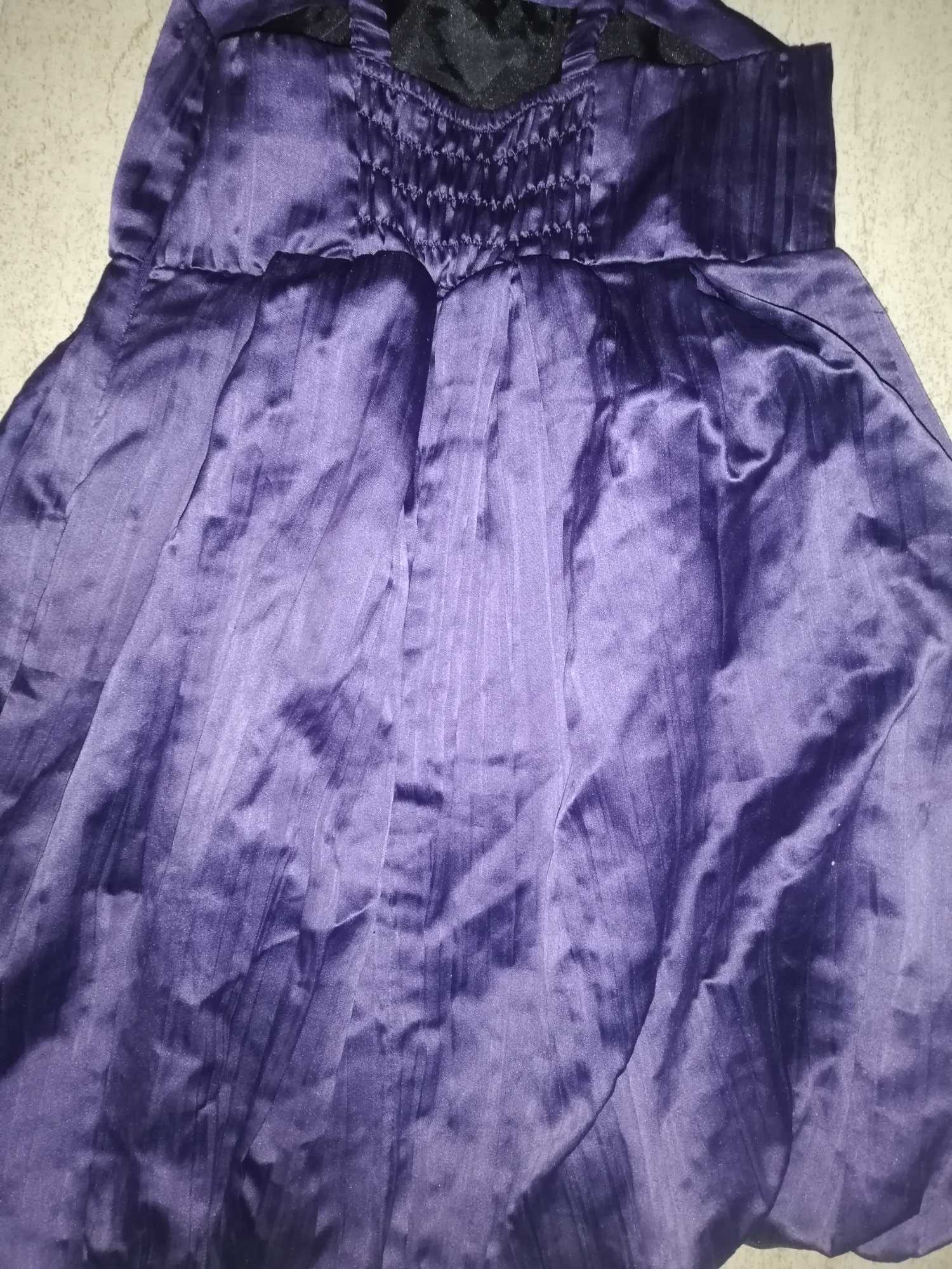 Fioletowa sukienka plisowana rozm. 122-134