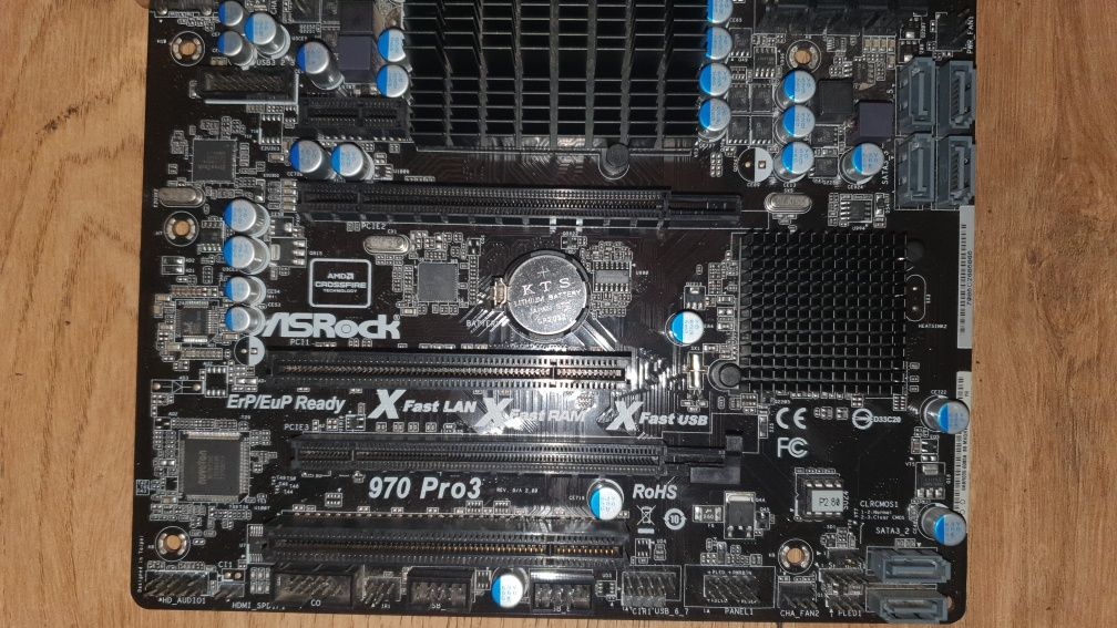 ASRock 970 Pro3 + Athlon II X3 435 + DDR3 2GB mały defekt.
