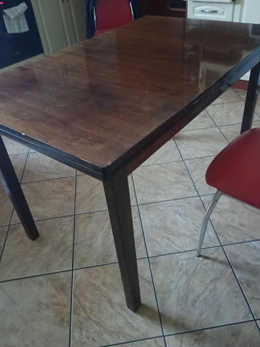 Sprzedam stół rozkładany lakierowany z czasów PRL-u