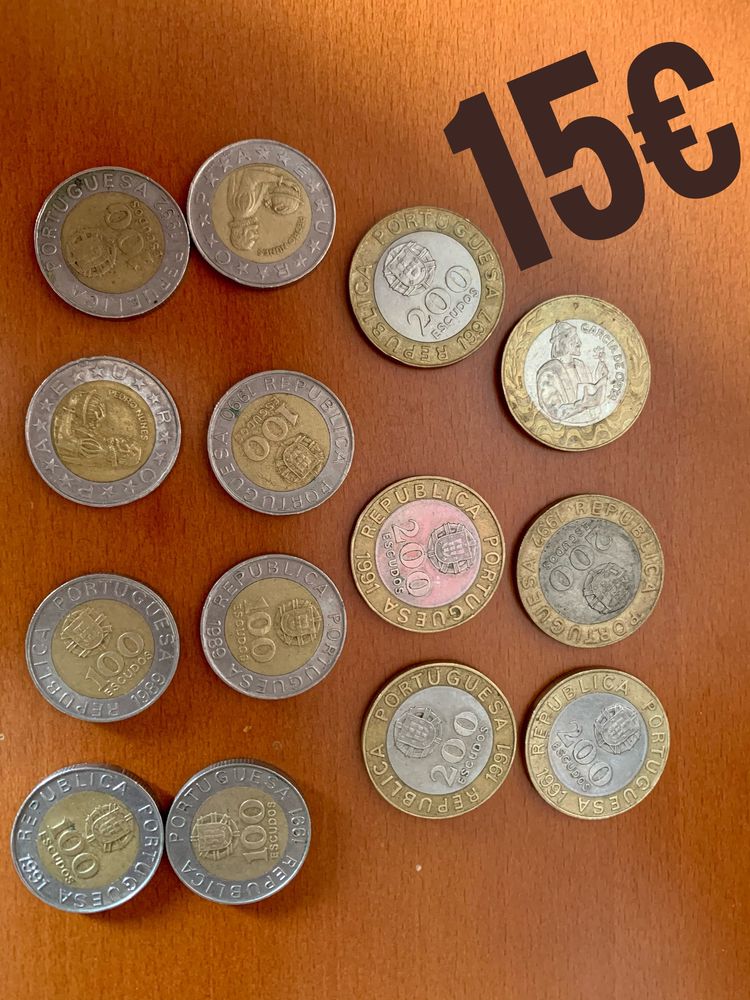 242 moedas variadas “preço nas fotos”