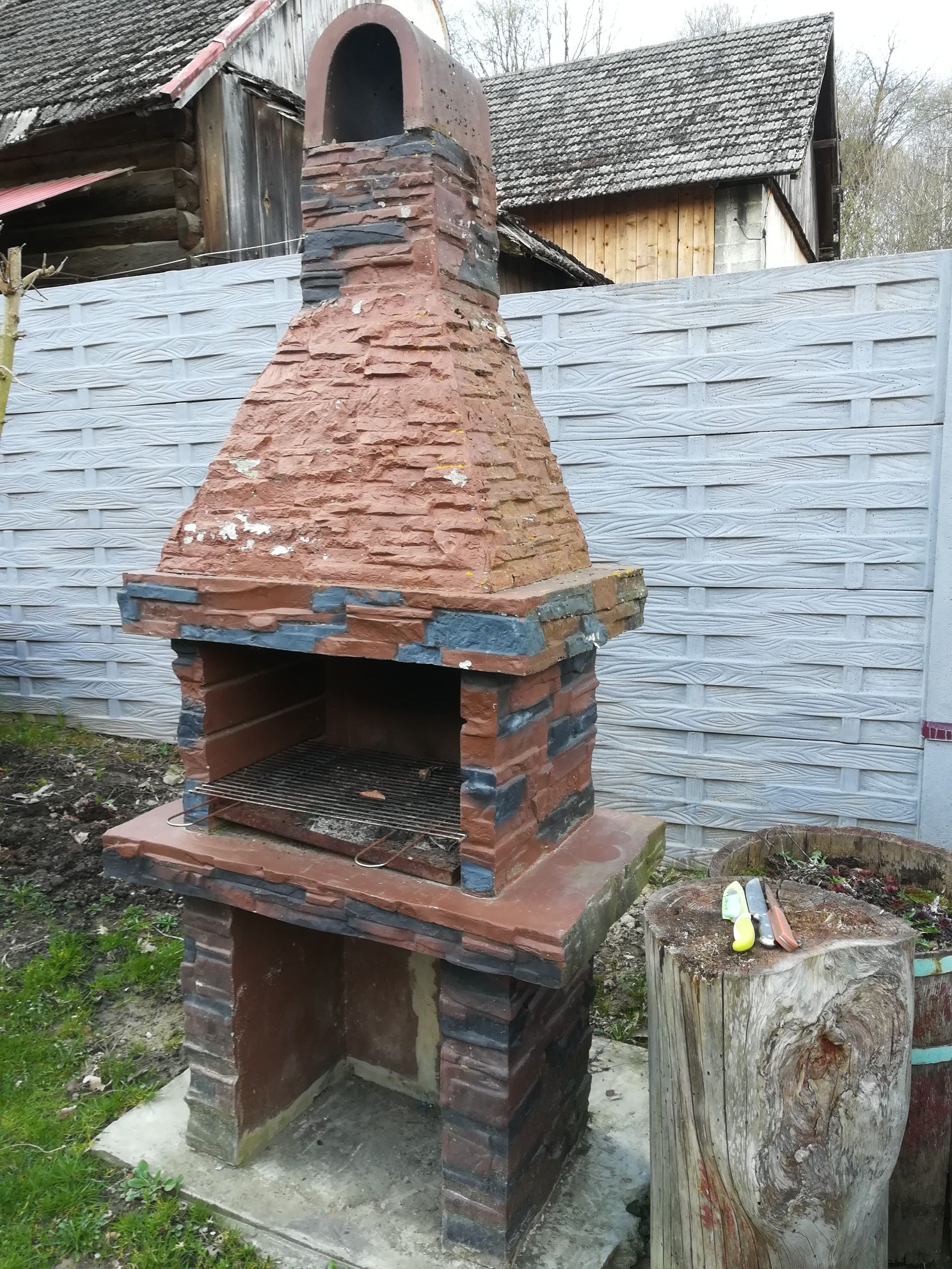 Grill ogrodowy solidny betonowy