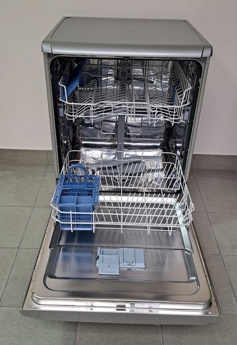 Máquina Louça Indesit
