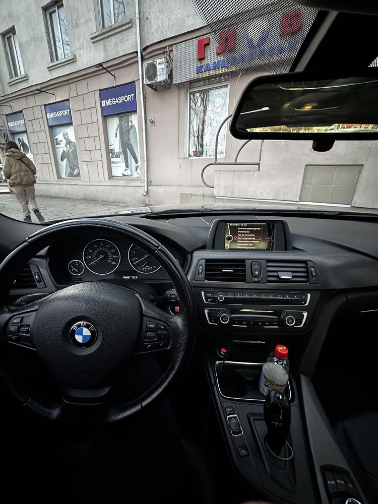 BMW F30 320i 2014