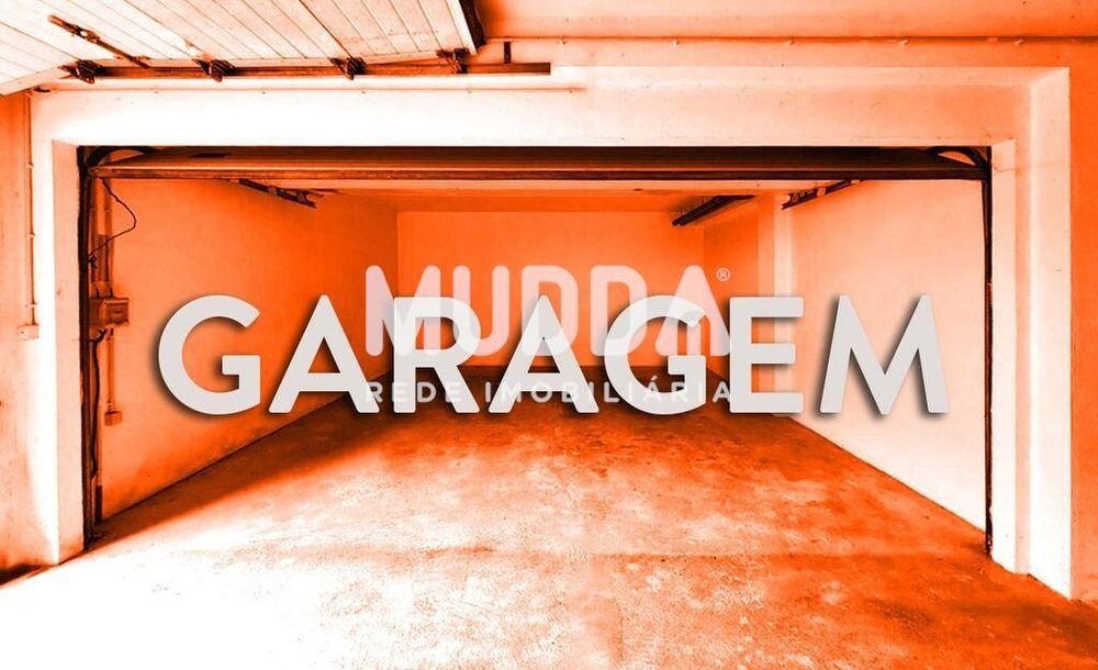 Garagem Fechada Em Cortegaça!