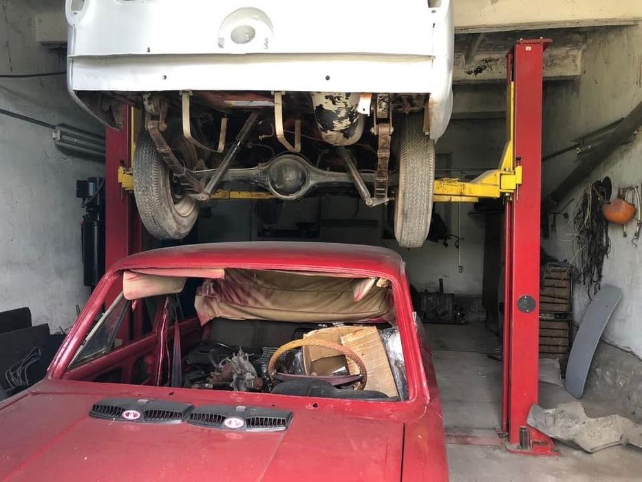 Продається автосервіс в смт.Крижопіль.