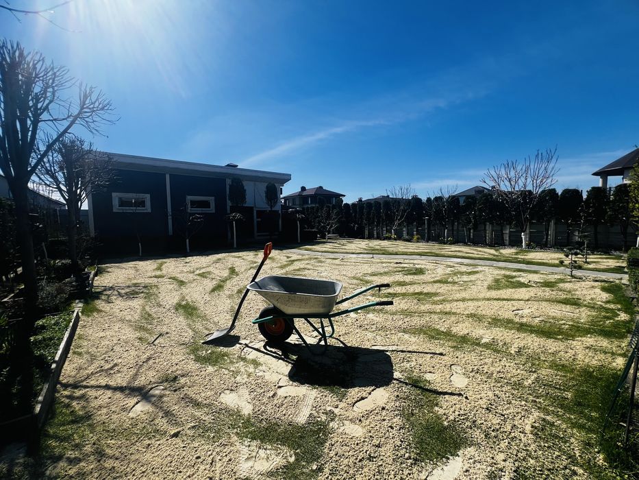 Аренда садовой техники по уходу за газоном