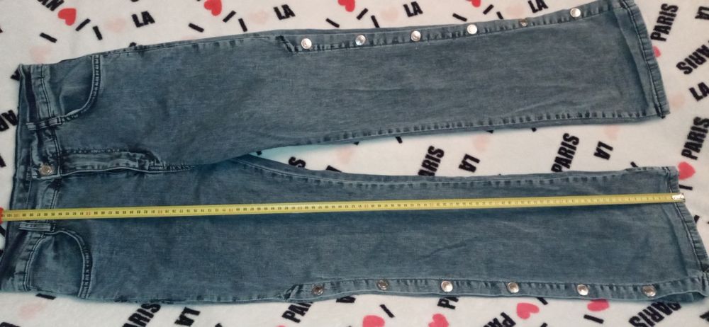 Джинси з розрізами кльош + кофта водолазка.