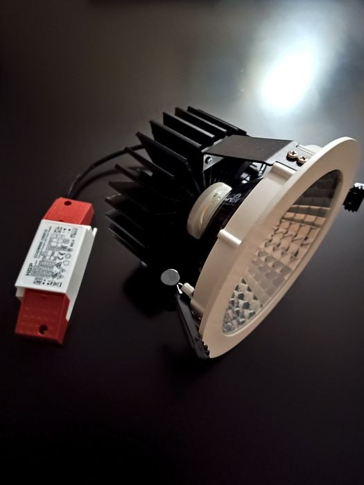 Sprzedam Lampy ledowe sufitowe LED downlight 35W