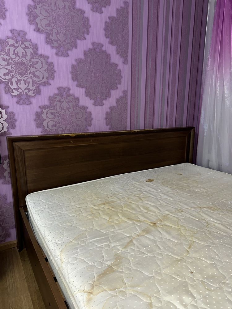 Продам двухспальную кровать