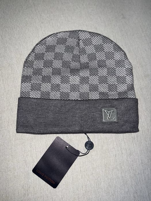 Louis Vuitton Neo Petit Damier Beanie Cinzento