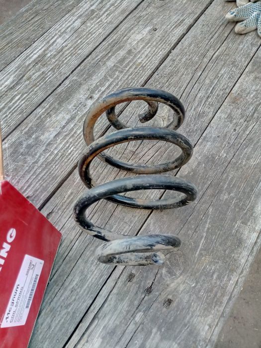 Пружина задня Шкода Октавія ТУР