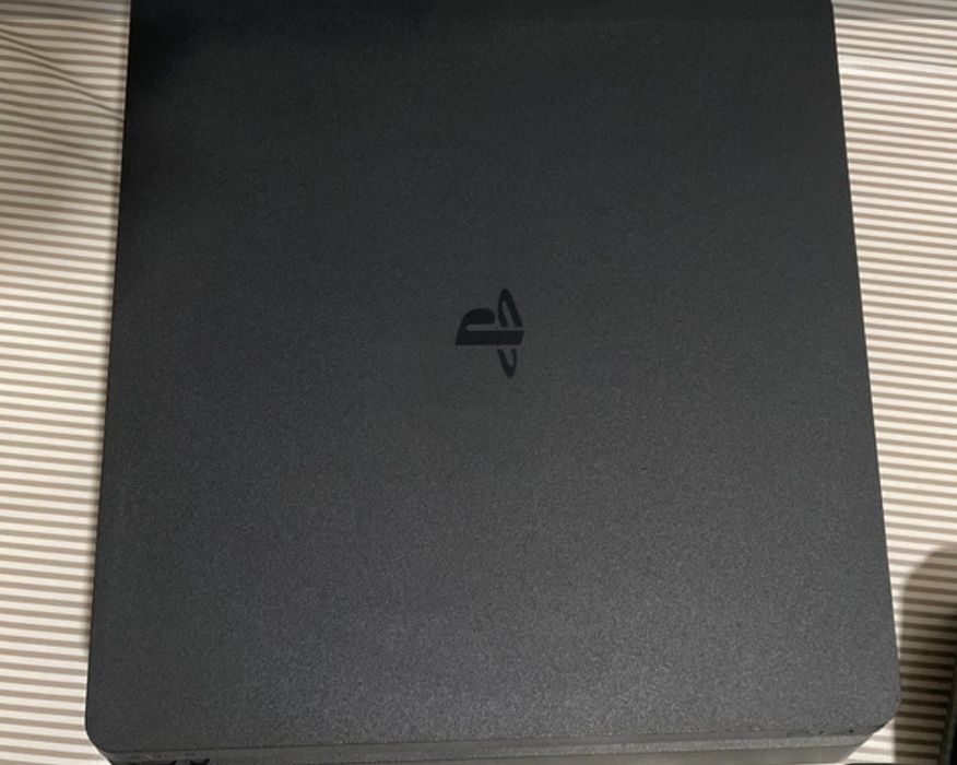 PlayStation 4 slim