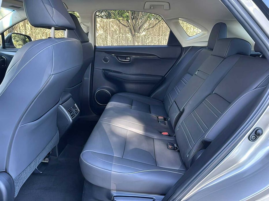 Lexus NX 300      2018