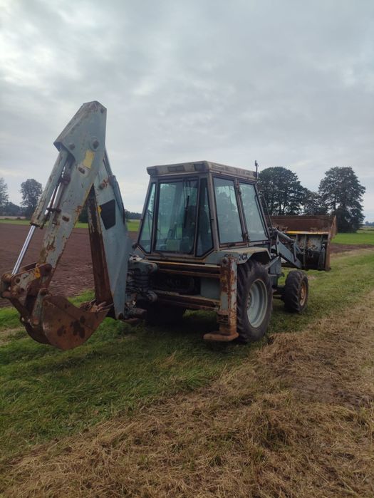 Koparko ładowarka JCB 3cx podobne do new Holland, case, Ostrówek
