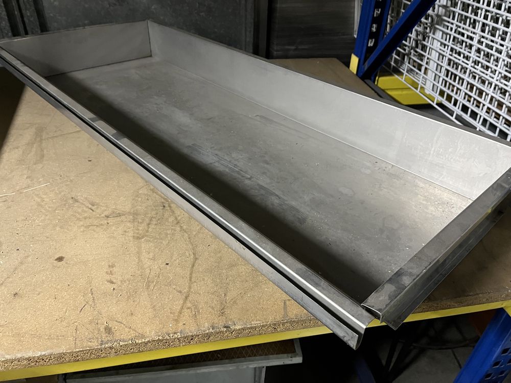 Tabuleiro em inox 1.33mt x 57cm