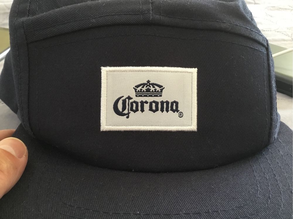 Продам кепку бейсболку Corona Extra стан нова колір темно синій