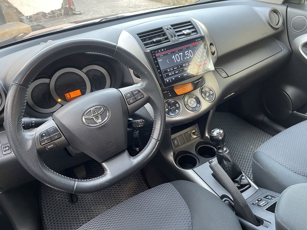 Toyota Rav4 дизель 2011 суперовий стан